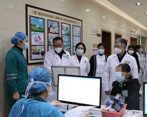 
              供卵代孕婴儿促排卵阶段要一般打多少针卵泡才能成熟？
          